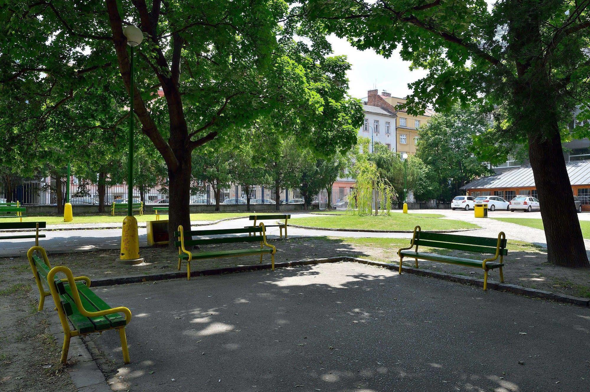 Ambiente Serviced Apartments - Dunajska Bratysława Zewnętrze zdjęcie