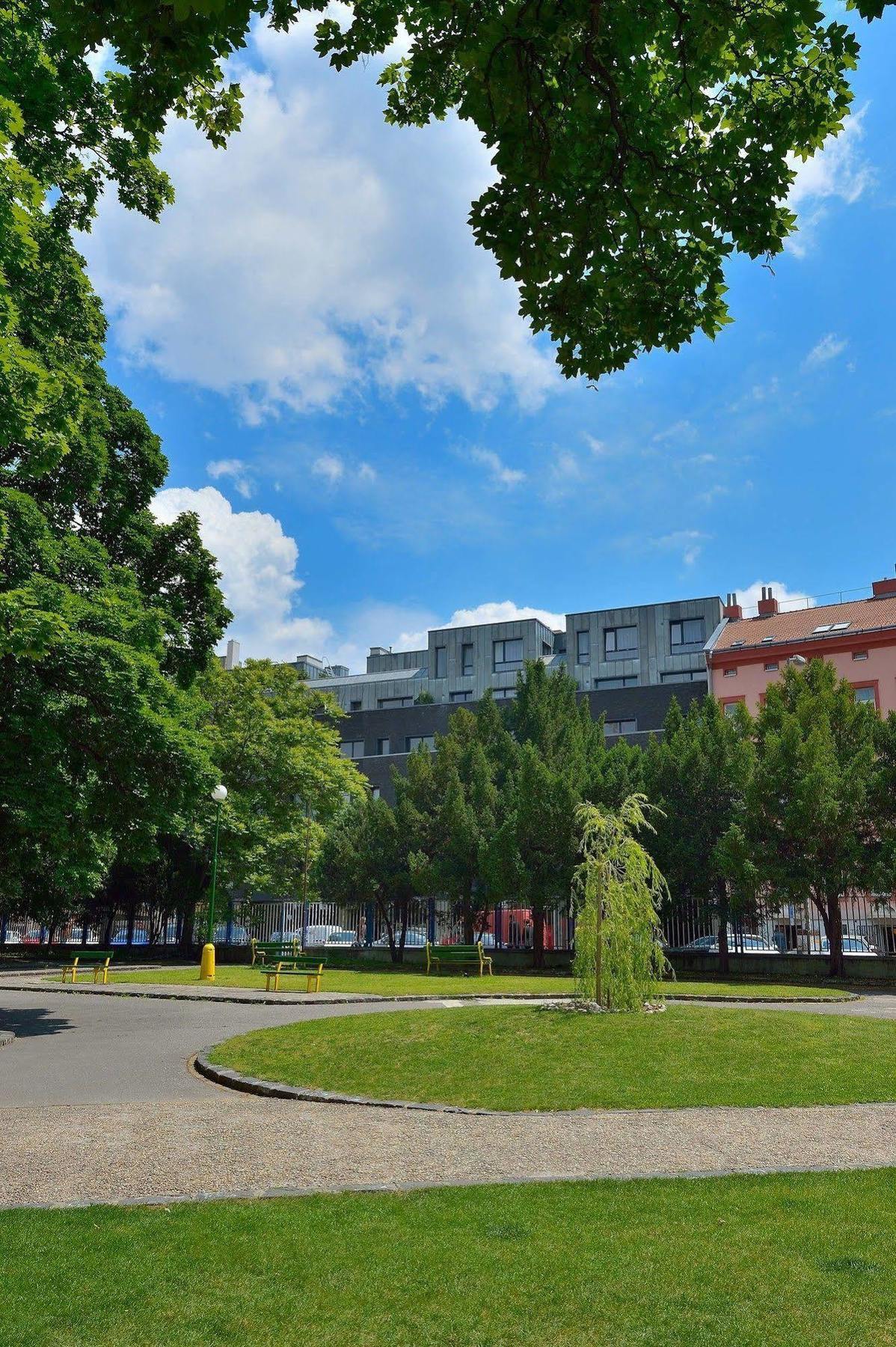 Ambiente Serviced Apartments - Dunajska Bratysława Zewnętrze zdjęcie