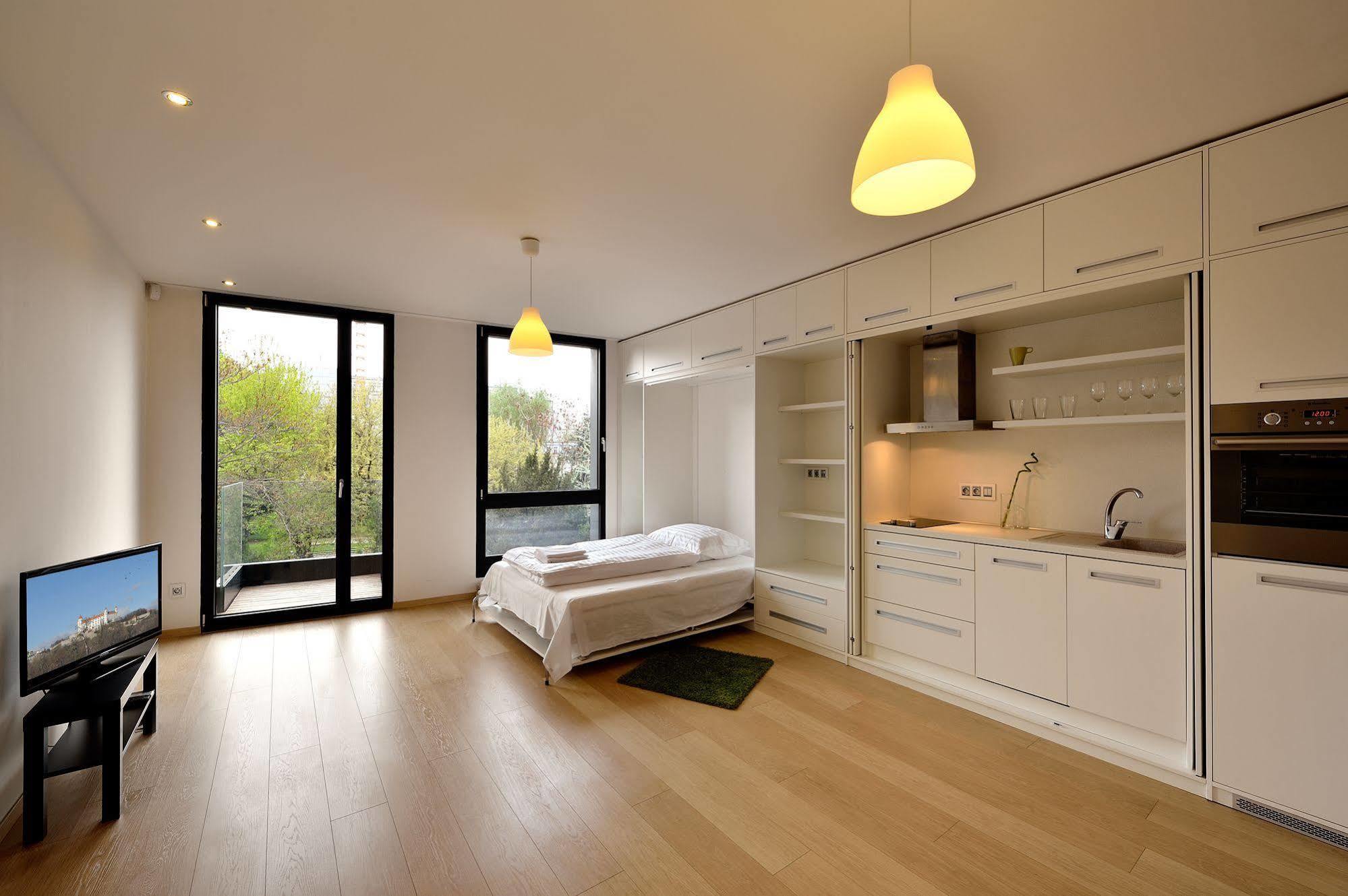 Ambiente Serviced Apartments - Dunajska Bratysława Zewnętrze zdjęcie