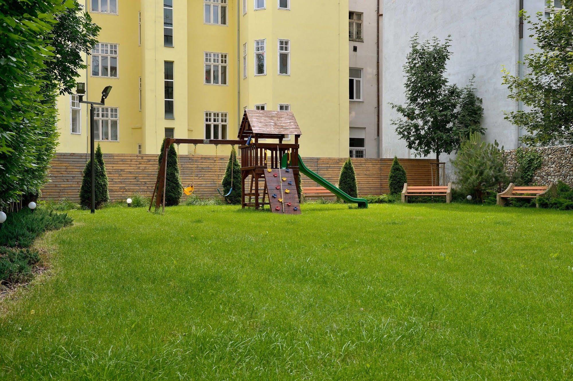 Ambiente Serviced Apartments - Dunajska Bratysława Zewnętrze zdjęcie